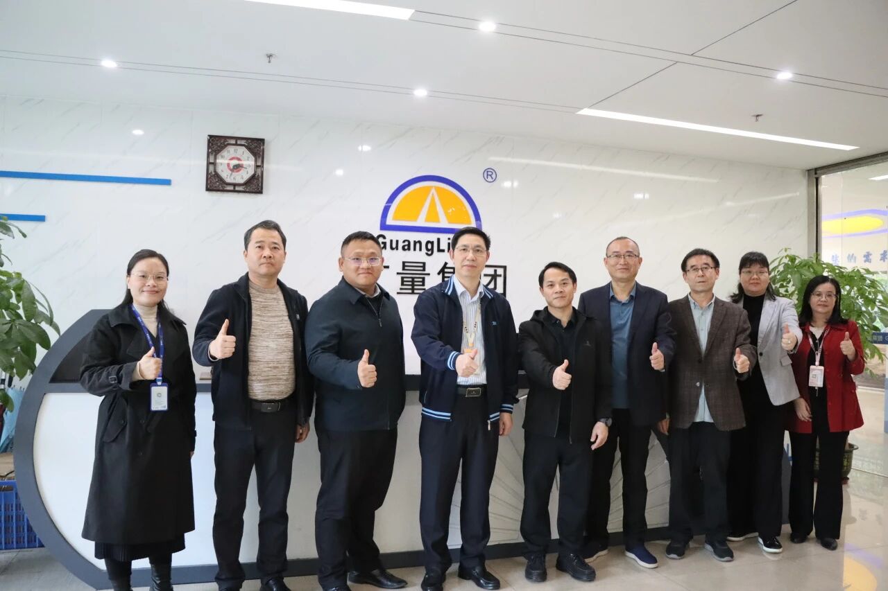 尊龙凯时人生就是搏商学院丨尊龙凯时人生就是搏 x 东莞都会学院：战略相助共育未来英才