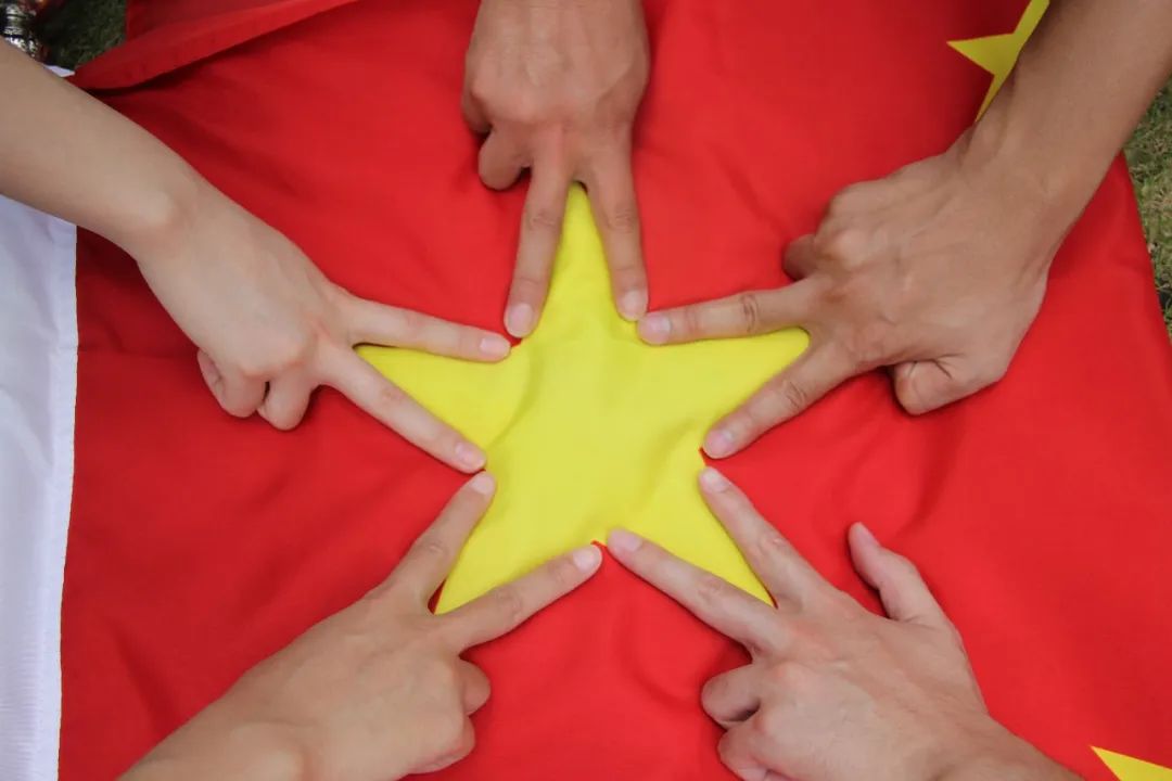 尊龙凯时人生就是搏12周年征文丨二等奖《立功新时代 尊龙凯时人生就是搏书青春》